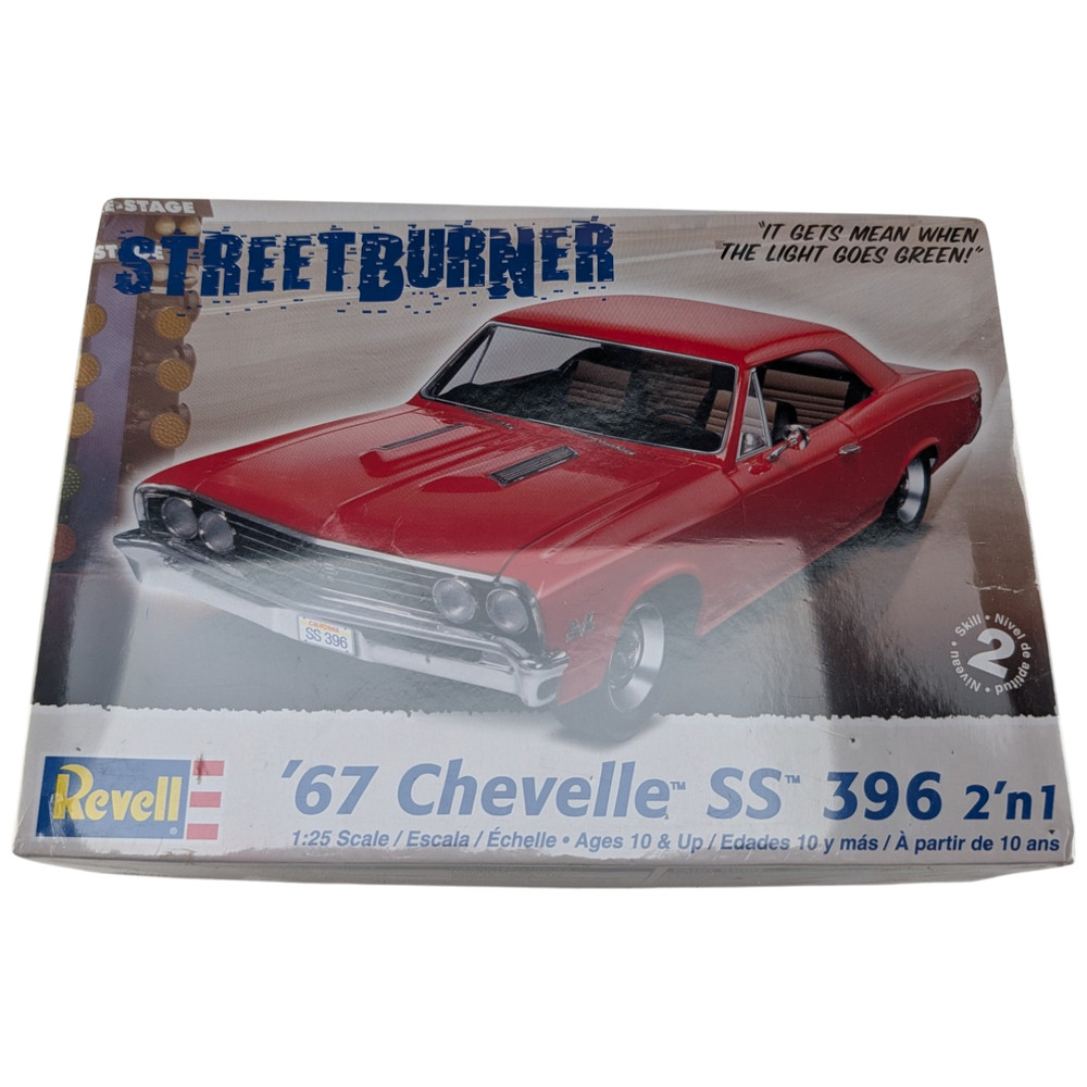 Revell 85-4285 ’67 Chevelle SS 396 StreetBurner 2’n1 Model Kit 1/25
