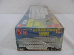 Vintage 1972 AMT 1/25 Wilson Livestock Van Semi-Truck Trailer Kit #T594 NOS