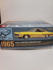 AMT 1965 Bonneville Sport Coupe 1/25 Model Kit AMT1260/12 3 In 1 Customizing