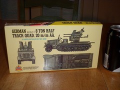WW#2, GERMAN Sd. Kfz.7/1, 8 TON HALF TRACK QUAD 20mm AA. Plastic Model Kit, 1/72