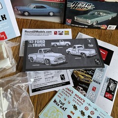 AMT 882 1953 Ford Pickup Truck 3n1 Trophy Series 1/25 Model Kit