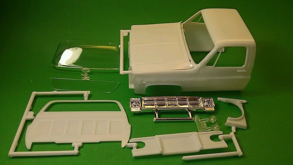 1977 Chevy GMC 4×4 Pickup Truck 1/24 cab body hood glass chrome grill grille lot
