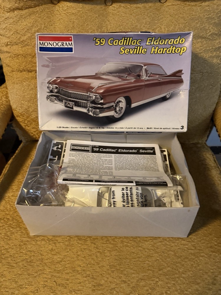 Monogram ’59 Cadillac Eldorado Seville Hardtop 1:25 Kit 85-7808