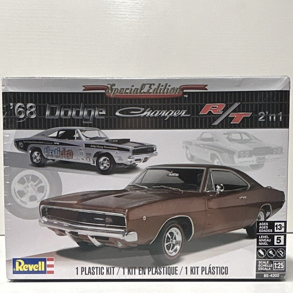 Revell ’68 Dodge Charger R/T 2’n1 1:25 Kit Skill 5 85-4202