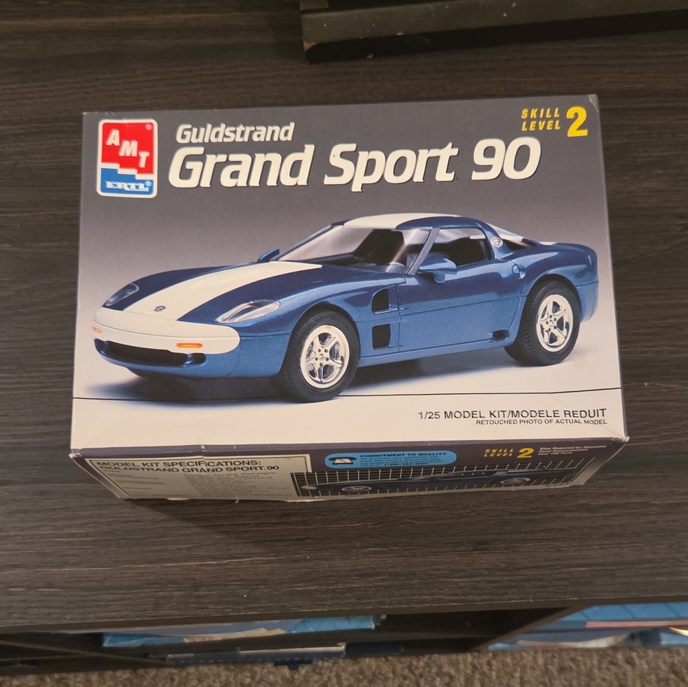 AMT Ertl Guldstrand Grand Sport 90 1:25 Plastic Model Kit Skill Level 2 6461