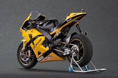 Beemax Yamaha YZR-M1 2007 1/12 Scale Plastic Model Kit Platz BX13002 Unassembled