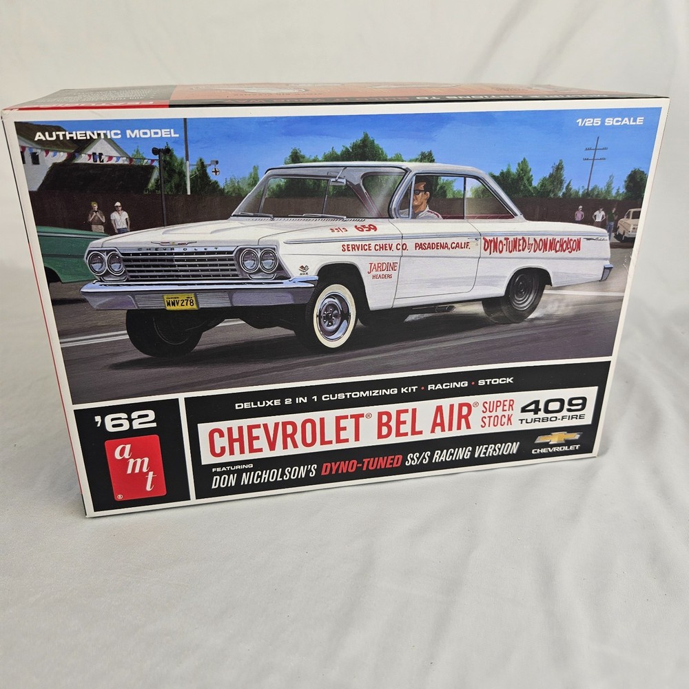 AMT 1962 Chevrolet Bel Air Super Stock 409 1/25 Scale Plastic Model Kit