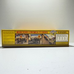 Revell #7450 1:24 Scale Mercedes Unimog U 1300L Dakar Rallye Kit Open Box