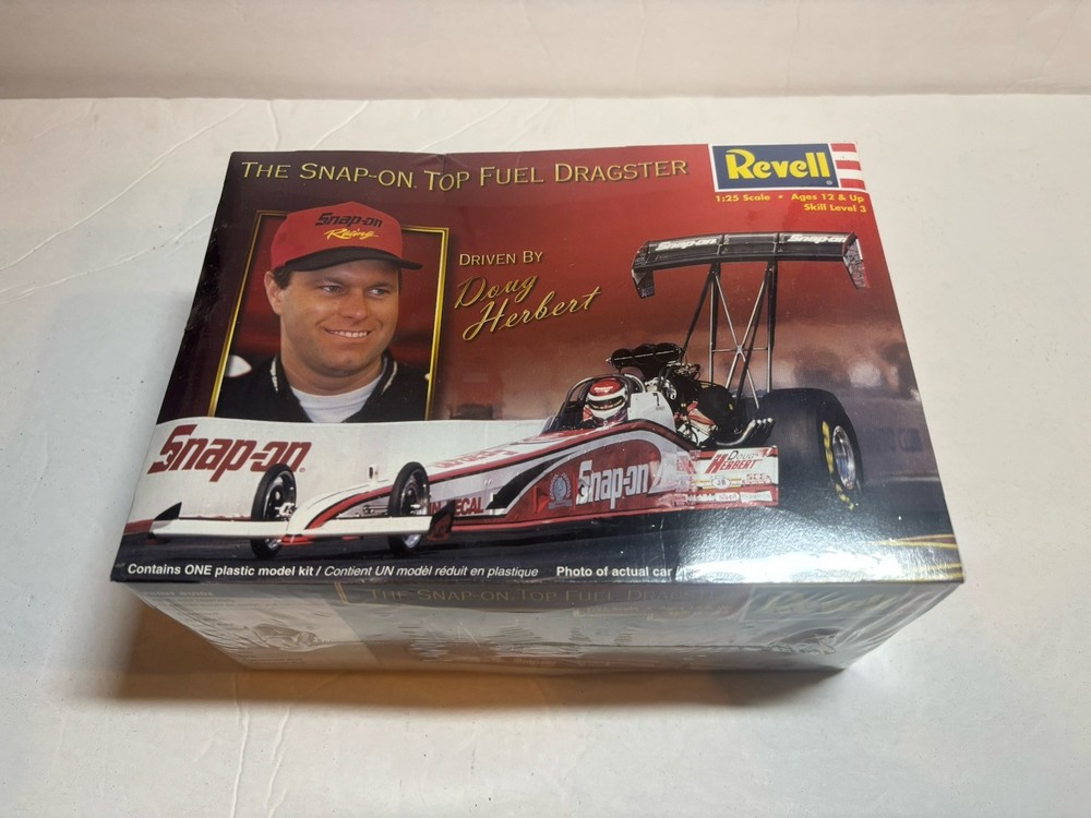 Revell Doug Herbert The Snap-On Top Fuel Dragster 1:25 Scale Kit SEALED