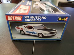 Revell – 1969 Mustang Super CJ – Special “Hot Rod” Series Model Car Kit