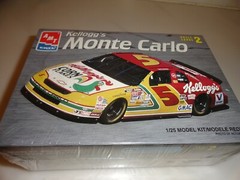 NEW AMT Ertl NASCAR Kellogg’s #5 Monte Carlo Model Car Kit 1/25 Scale Sealed