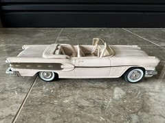 Vintage 1958 AMT Pontiac Bonneville Convertible Dealer Promo Model Car – USA