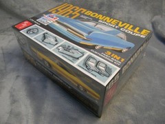 1/25 SCALE AMT 1965 BONNEVILLE SPORT COUPE 3-IN-1 CAR WHITE MODEL KIT-SEALED!