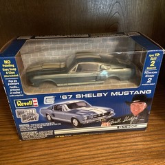 Revell ’67 Shelby Mustang GT500 Metal Body Factory Painted Kit 1/25 BLUE W/WHITE
