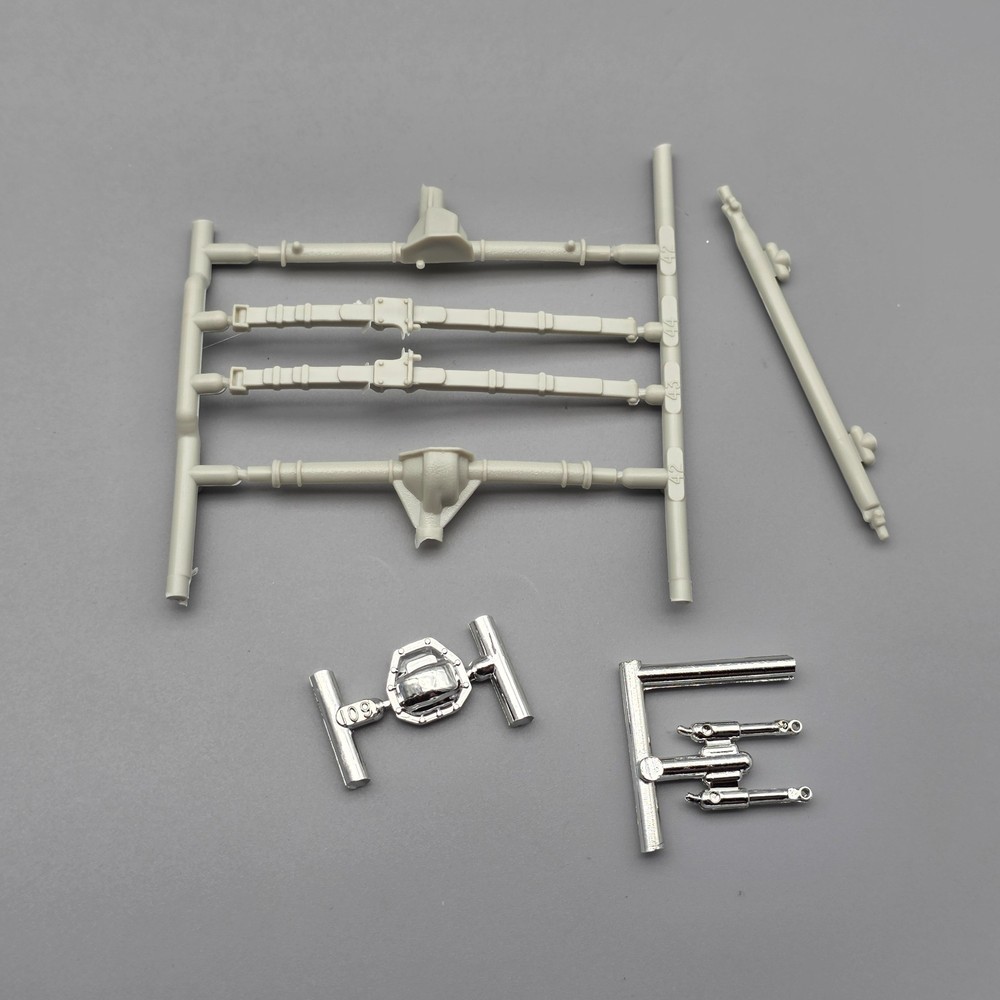 AMT 1/25 1969 Plymouth GTX Parts Kitbash Rear Suspension Axle Chrome