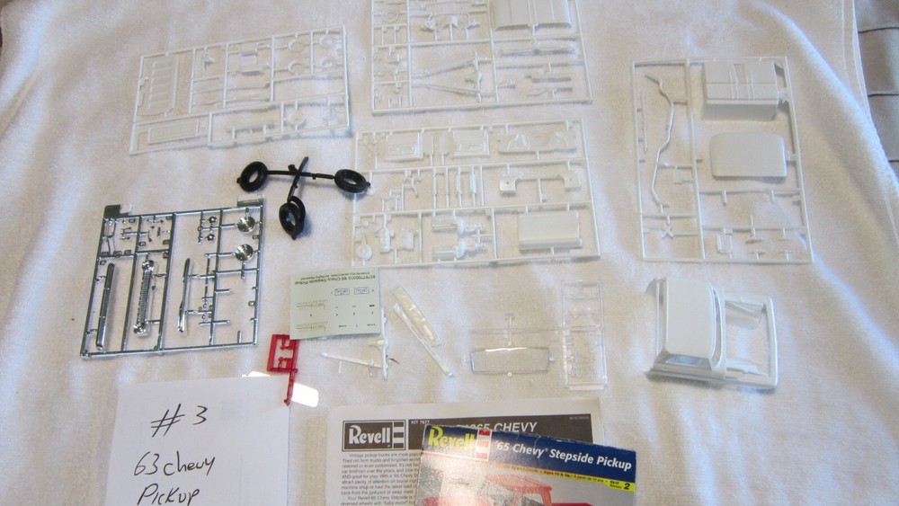 JUNK YARD CHEVY PICKUP MODEL KIT PARTS KIT BASH LOT 3