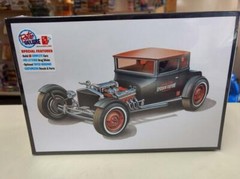 AMT 1167 1925 Ford Model T Chopped T model kit