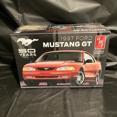 AMT 1977 Ford Mustang GT 1977 50 Years New Sealed