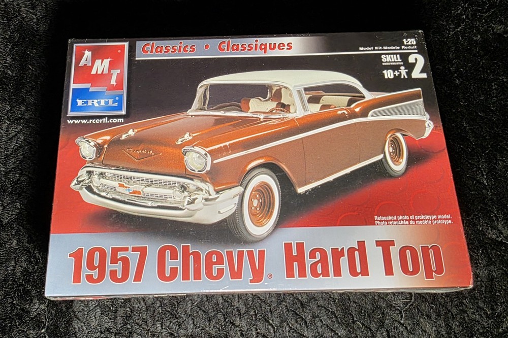 AMT 1957 Chevy Hard Top Model Kit NEW