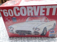 1960 Corvette 1/25 scale AMT kit # AMT1374/12