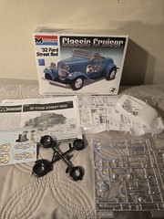 Monogram 1932 Ford Street Rod Classic Cruiser Model Kit # 85-0882 -open Box