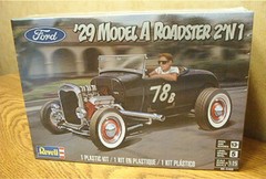 REVELL ’29 FORD MODEL A ROADSTER 2’n 1 MODEL KIT 1/25 SCALE
