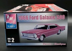 AMT Ertl 1/25 Scale 1966 Ford Galaxie 500 Model Car Kit New Open Box Complete