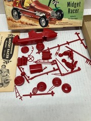 VINTAGE ORIGINAL 1956 MONOGRAM 1/25 SCALE PC-1 MIDGET RACER JUNKYARD PARTS KIT