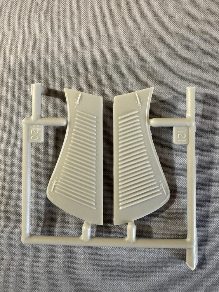 AMT/ERTL 8214 34 Ford 5-Window Coupe Parts Kit Bash Hood Curtains #120 #121