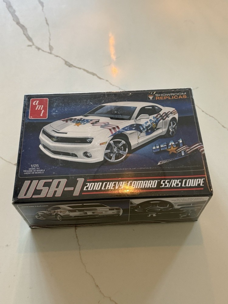 AMT 1/25 USA-1 2010 Chevy Chevrolet Camaro SS/RS Coupe ” FACTORY SEALED USA250!!