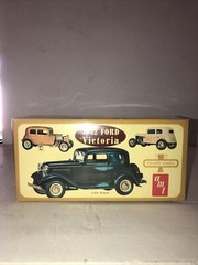 Amt ‘32FORD VICTORIA TROPHY Car (Sealed Box)