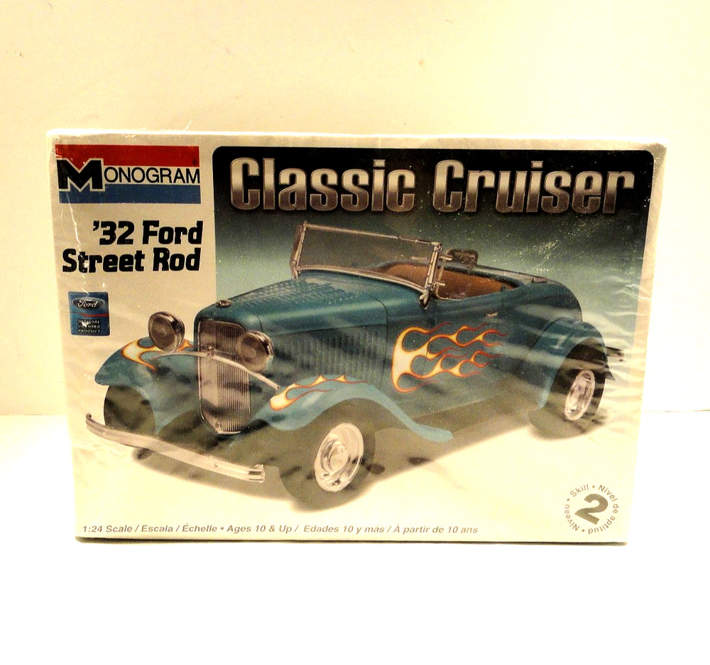 Monogram Classic Cruiser ’32 Ford Street Rod Model Kit