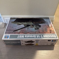 Trumpeter 1:35 Russian T-14 Armata MBT Tank Model Kit, Unassembled