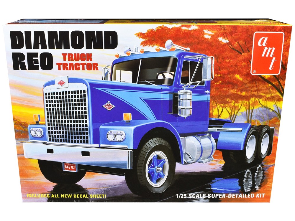 AMT AMT1500 1/25 Skill 3 Model Kit Diamond Reo Truck Tractor