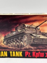 Vintage ESCI 8003 Pz.Kpfw. II Ausf. F German Tank WWII 1:72 Scale Model Kit New