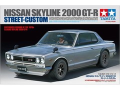 Tamiya 1/24 Nissan Skyline 2000 GT‑R Plastic Model Kit 24335