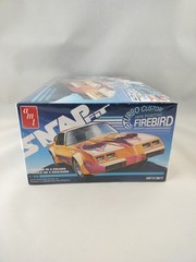 AMT 1979 Pontiac Firebird Turbo Custom Car 1/25 Snap Fit Model Kit New Sealed