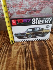 AMT 1967 Ford Shelby GT-350 1/25 Scale Model Kit Molded in White (AMT800/12) new