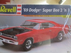 🚦😎REVELL 85-2363 ’69 DODGE SUPER BEE 440 1/24 WRAPPED KIT🚦2001 ISSUE 2 ‘N 1