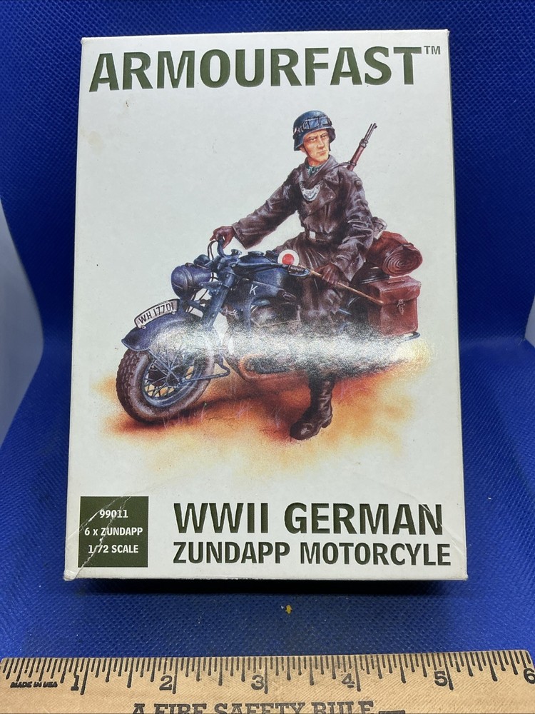 Vintage ARMOURFAST WWII German Zundapp Motorcycles Model Military Kit 1/72 (B10