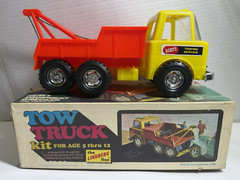 Vintage 1972 Lindberg Heavy Equipment Wrecker Tow Truck Kit w/ Original Box