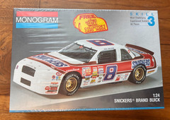 Monogram Kit #2940 Snickers Brand Buick #8 Stock Car 1:24 NASCAR Sealed