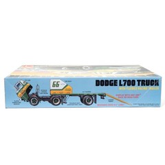 AMT 1966 Dodge L700 Truck Flatbed Racing Trailer 1/25 AMT1368 Plastics Car/Truck