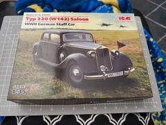 ICM 1/35 Scale Typ 320 (W142) Saloon WWII German Staff Car Model Kit #35537