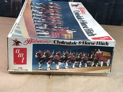 OPEN BOX AMT MATCHBOX 1:20 Model Kit BUDWEISER CLYDESDALE 8-HORSE HITCH No. 7702