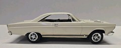 Vintage 1966 Ford Fairlane 1/24 or 1/25 Built Model READ DESCRIPTION