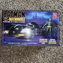 Batman Batmobile AMT Plastic Model Kit w/ Resin Batman Figure 1:25 DC Comic NIB