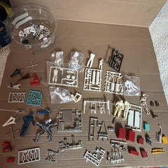 Vintage Amt MPC Revell Assorted Put Crew Parts Fire Extinguishers Tools Gas Cans