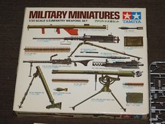 VINTAGE ARMY TOY TAMIYA US INFANTRY WEAPONS SET MILITARY MINI WWII MODEL KIT