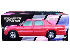 SKILL 2 MODEL KIT 2005 CADILLAC ESCALADE EXT 1/25 SCALE MODEL BY AMT AMT1317